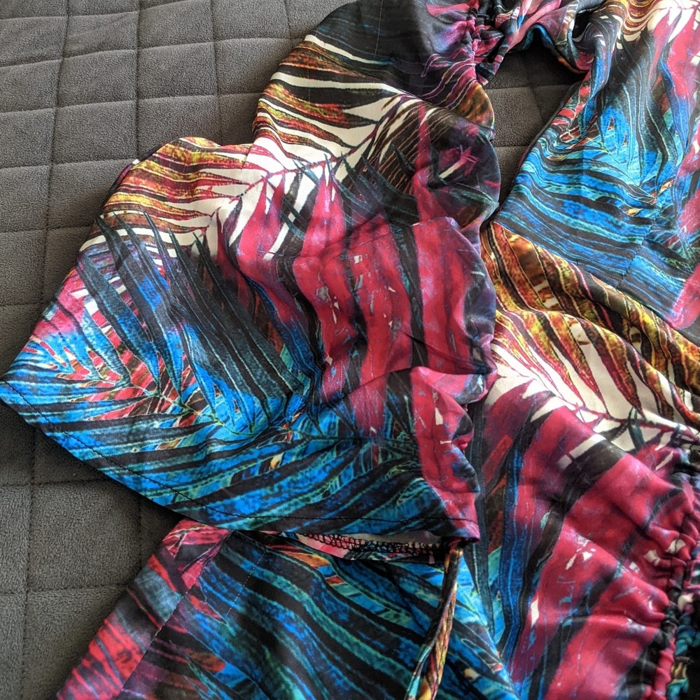 PrettyLittleThing Multi Print Palm Plunge Ruched Mini Dress - Picture 3 of 6
